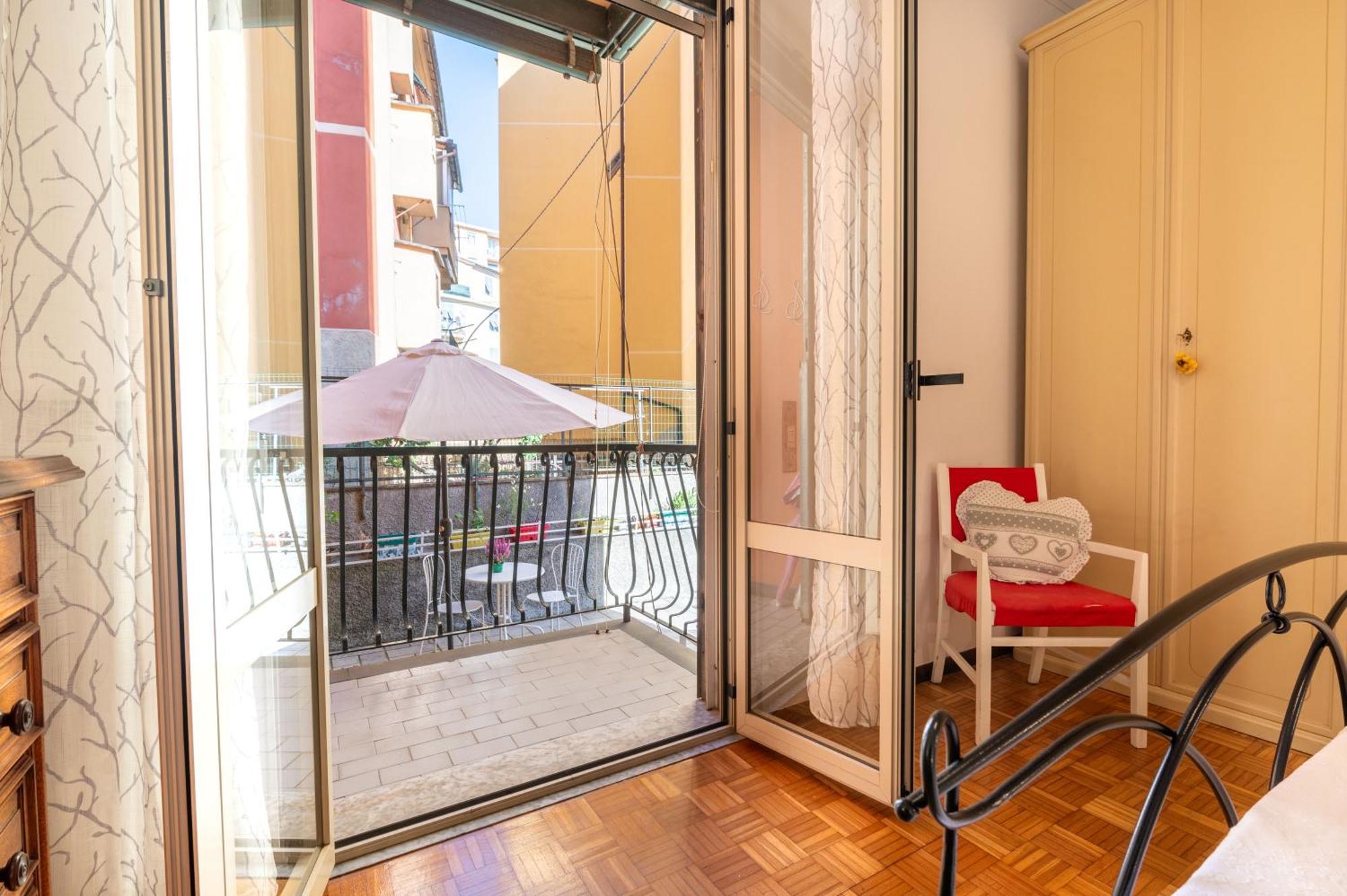 Maison D' Ofelia Chiavari Bagian luar foto
